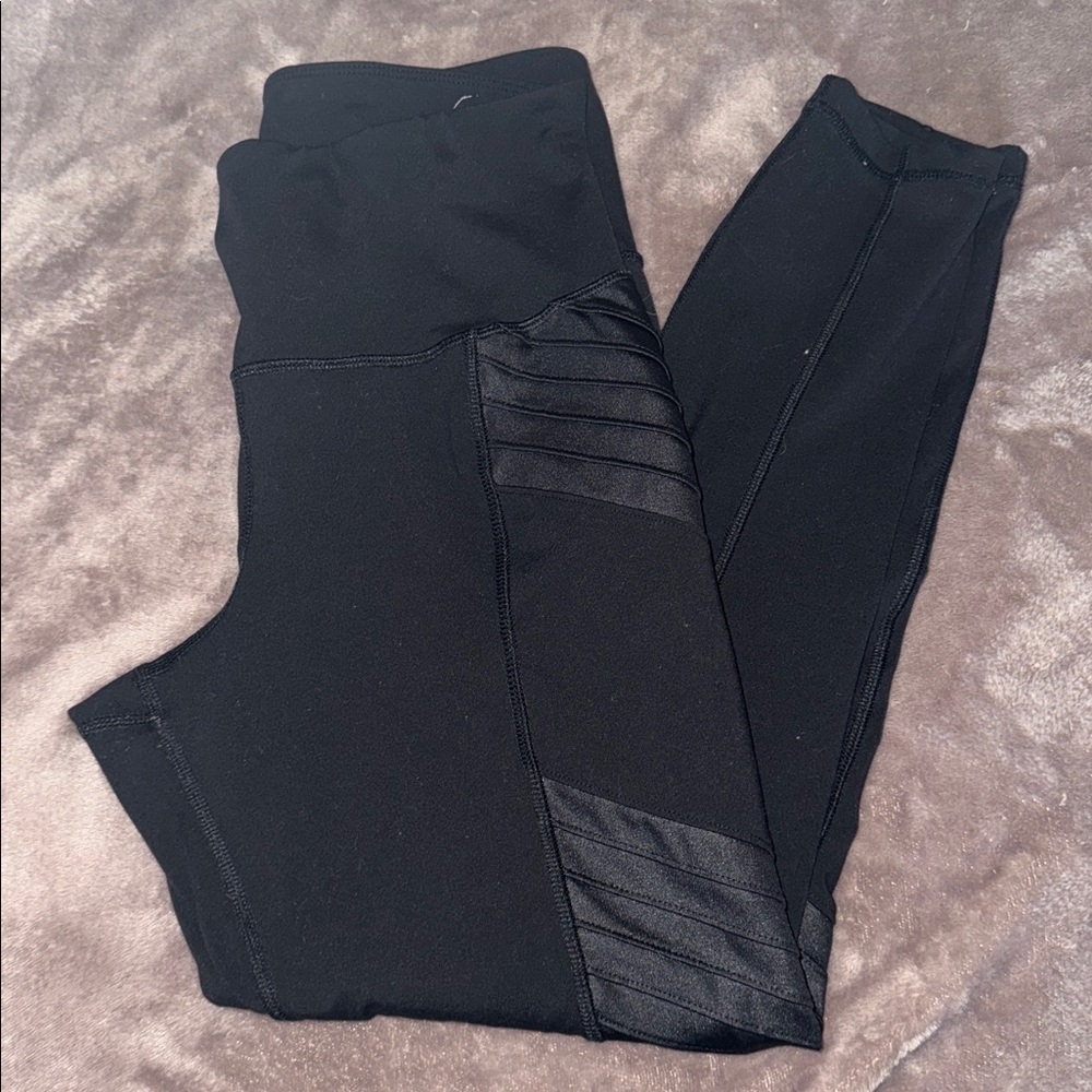 Old Navy Moto Go Dry Leggings